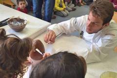 bimbi-mastri-cioccolatai-alla-scuola-materna-dalla-chiesa-526176